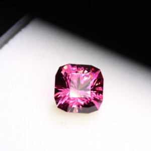 Roze Mahenge granaat