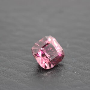 Roze Mahenge granaat