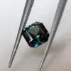 Kleurveranderende blauwgroene saffier
