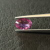 Paarsachtig roze saffier