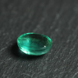 Groene Smaragd – 1,68 ct – Ovaal Geslepen – IGI Gecertificeerd (VS / Minor Oil)