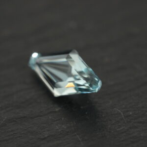 Exclusieve Aquamarijn (2.31 ct) – Custom Ruit Slijpvorm